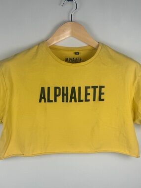 Alphalete Women's Medium Yellow Crop Top Bold Logo Gym Workout Active Lifestyle